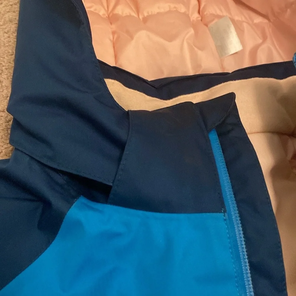 Patagonia Snowbelle jacket, size XXL(16-18), pink interior, exterior blue - Picture 3 of 10